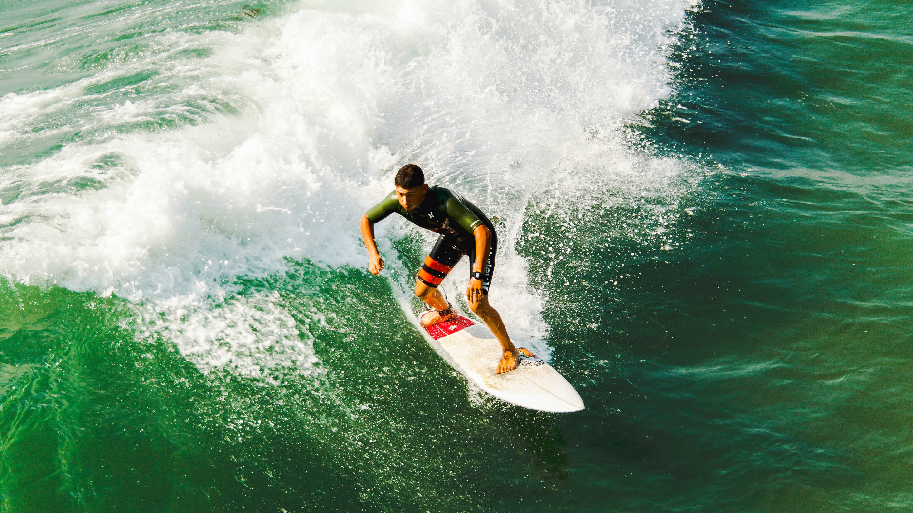 鏖战温布利，楚阿梅尼惊世远射破局，英格兰憾负比利时